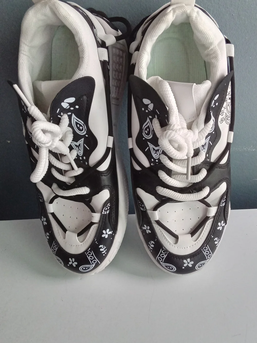 Shoes Culture Bandana Paisley Low Top Sneakers Black White Streetwear Mens 41